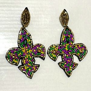 🎉💚💜JUST IN! Multicolor Beaded Mardi Gras Fleur de Lis Earrings